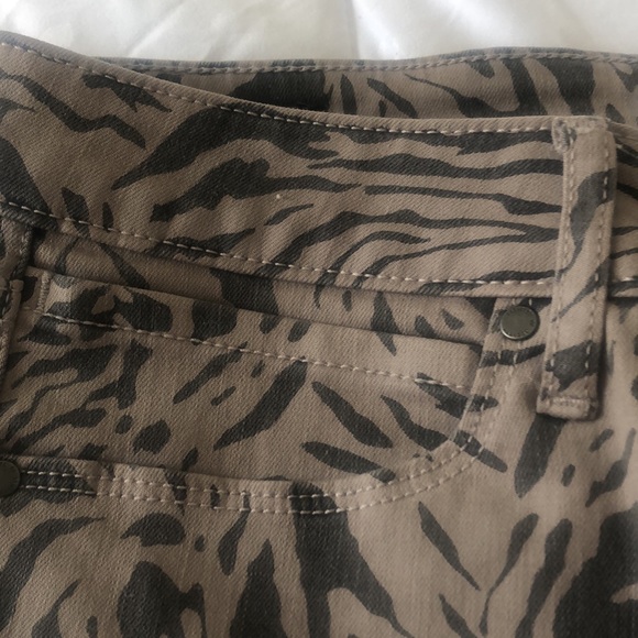 New with Tags Articles of Society High Rise Crop Pants - Picture 6 of 6